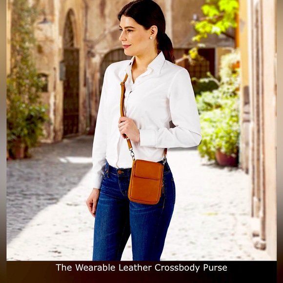 🔥NWT Genuine Leather Crossbody Wallet/Purse 👜 - Picture 14 of 14